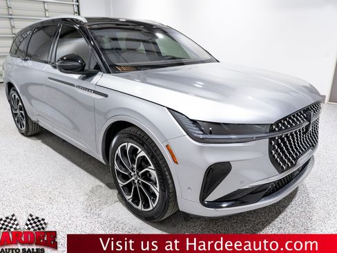 Used 2024 Lincoln Nautilus Reserve w/ Equipment Group 202A AWD/4WD image 6