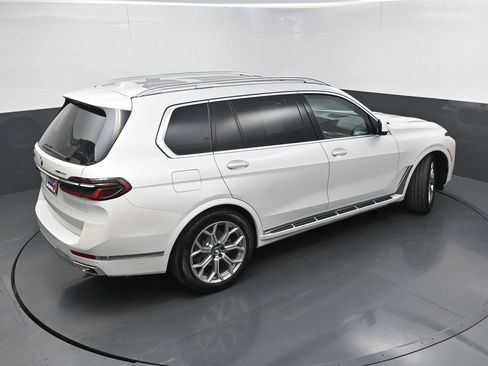Used 2023 BMW X7 xDrive40i w/ Premium Package AWD/4WD image 39