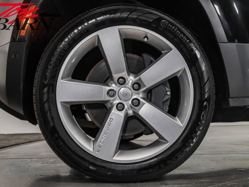 Used 2024 Land Rover Defender 110 SE image 17