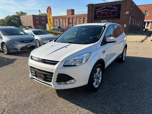 Used 2015 Ford Escape SE AWD/4WD image 2