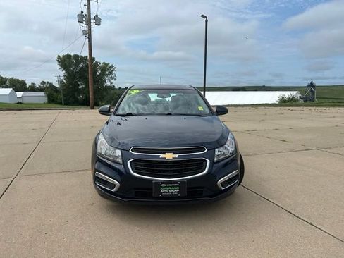 Used 2016 Chevrolet Cruze LT w/ Sun And Sound Package FWD image 2