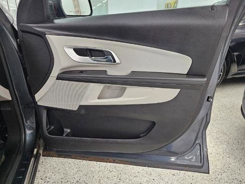 Used 2011 Chevrolet Equinox LS w/ Bluetooth Package image 23