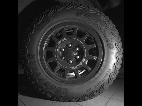 Used 2024 GMC Sierra 1500 AT4X w/ AT4X AEV Edition image 12