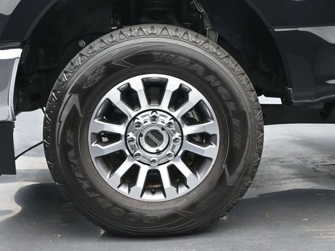 Used 2020 Ford F250 Lariat w/ Lariat Ultimate Package image 14