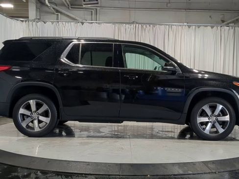 Used 2021 Chevrolet Traverse LT w/ LT Premium Package FWD image 9