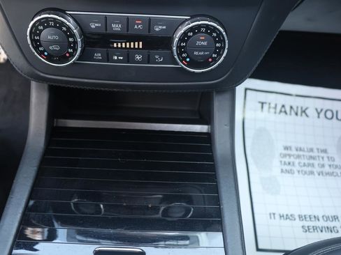 Used 2015 Mercedes-Benz GL 63 AMG 4MATIC image 42