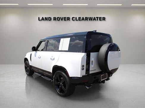 New 2025 Land Rover Defender 110 V8 image 3