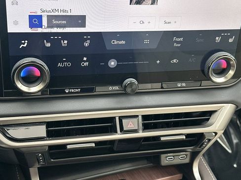 Certified 2023 Lexus RX 350h w/ Accessory Package (Z1) image 20