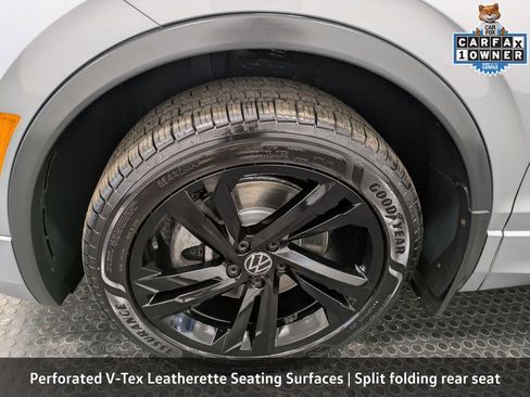 Used 2023 Volkswagen Tiguan SE R-Line AWD/4WD image 9