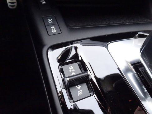 New 2024 Jaguar E-PACE R-Dynamic SE image 24