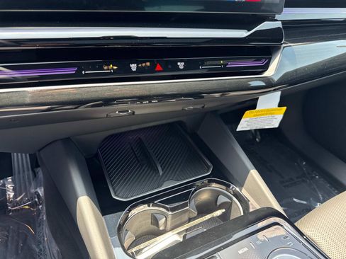 Used 2025 BMW 530i image 24