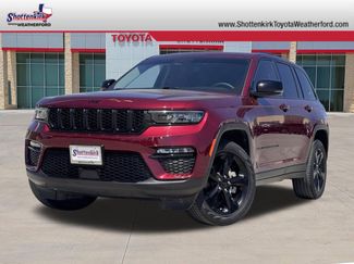 Used 2023 Jeep Grand Cherokee Limited w/ Black Appearance Package video 1