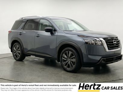 Used 2025 Nissan Pathfinder SV
