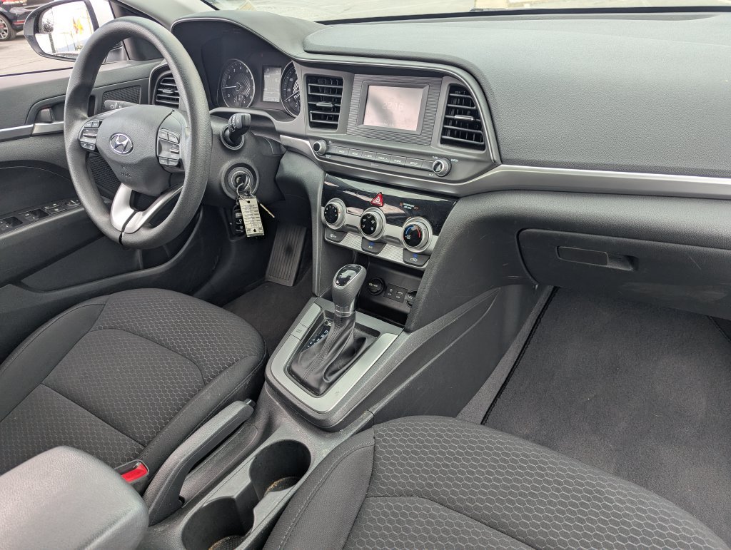 Used 2019 Hyundai Elantra SE w/ Cargo Package FWD image 29