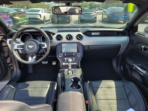 Used 2017 Ford Mustang Premium RWD image 21