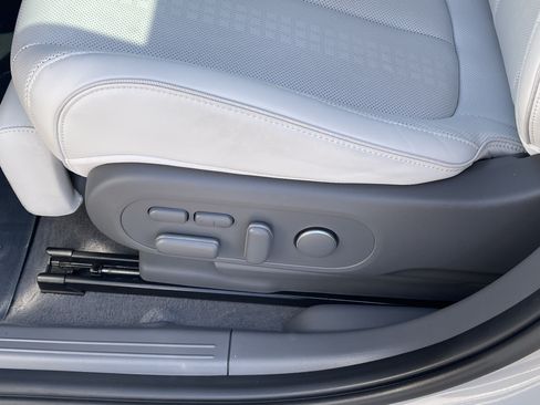 Certified 2024 Hyundai Ioniq 5 Limited AWD/4WD image 19