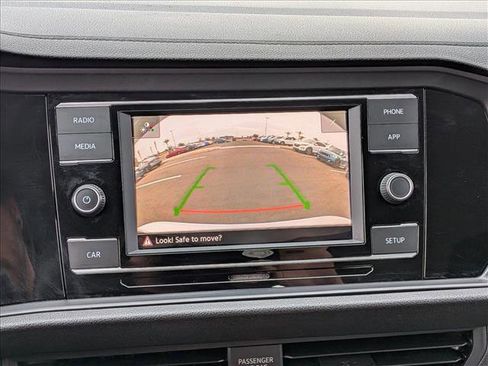 Used 2019 Volkswagen Jetta FWD image 18