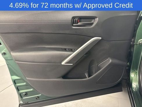 Used 2024 Toyota Corolla Cross LE image 28