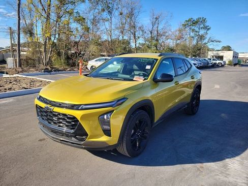 Used 2024 Chevrolet Trax ACTIV w/ Driver Confidence Package image 4