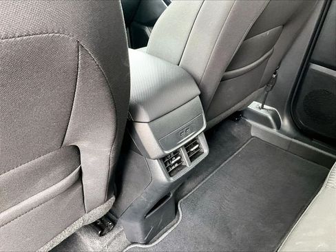 Used 2026 Chevrolet Equinox LT AWD/4WD image 26