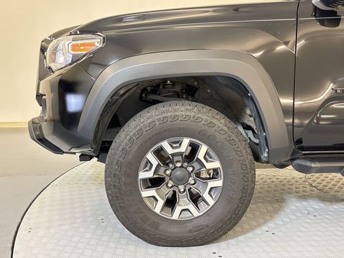 Used 2023 Toyota Tacoma TRD Off-Road image 11