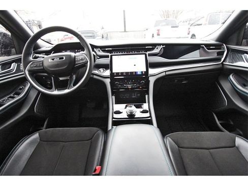 Used 2023 Jeep Grand Cherokee Trailhawk w/ Advanced Protech Group II image 8