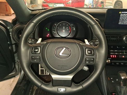 Used 2025 Lexus IS 350 F Sport w/ Navigation Package image 18