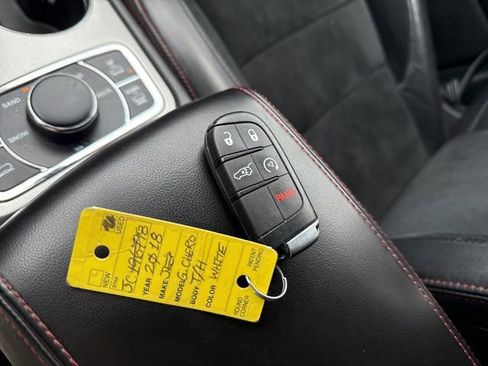 Used 2018 Jeep Grand Cherokee Trailhawk image 36