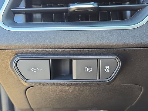 New 2025 Kia K4 LXS image 30