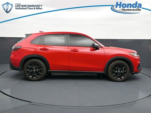 Used 2024 Honda HR-V Sport image 9