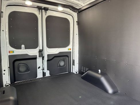 New 2026 Ford Transit 250 148 Medium Roof w/ Load Area Protection Package RWD image 12