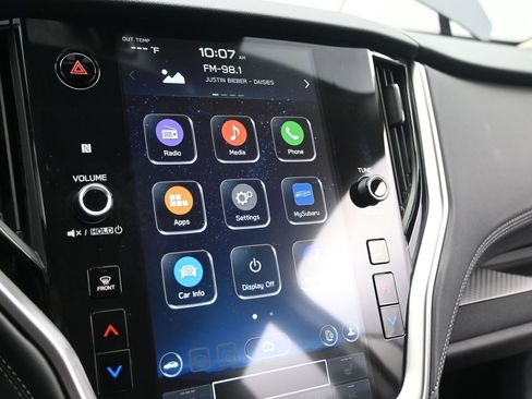 Used 2024 Subaru Outback Premium image 15