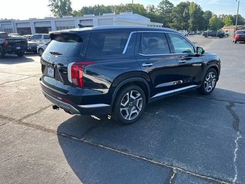 Used 2023 Hyundai Palisade SEL w/ Premium Package AWD/4WD image 3