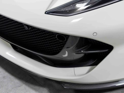 Used 2021 Ferrari 812 GTS image 45