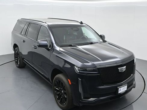 Used 2023 Cadillac Escalade ESV Sport Platinum w/ LPO, ONYX Package image 62