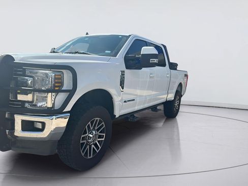 Used 2019 Ford F250 Lariat w/ Lariat Value Package AWD/4WD image 2