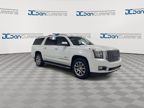 Used 2020 GMC Yukon XL Denali image 2