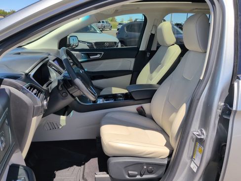 Used 2020 Ford Edge Titanium w/ Equipment Group 301A AWD/4WD image 9