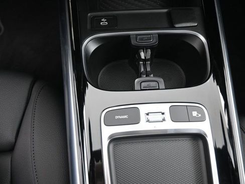 New 2025 Mercedes-Benz GLA 250 4MATIC image 4