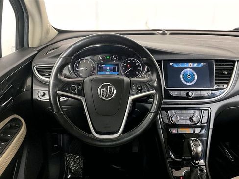 Used 2019 Buick Encore Preferred image 5