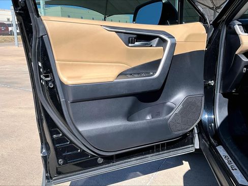 Used 2024 Toyota RAV4 XLE Premium image 24