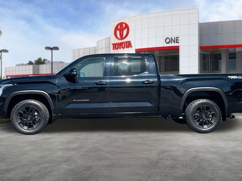 Used 2024 Toyota Tundra Limited w/ TRD Off-Road Package image 8