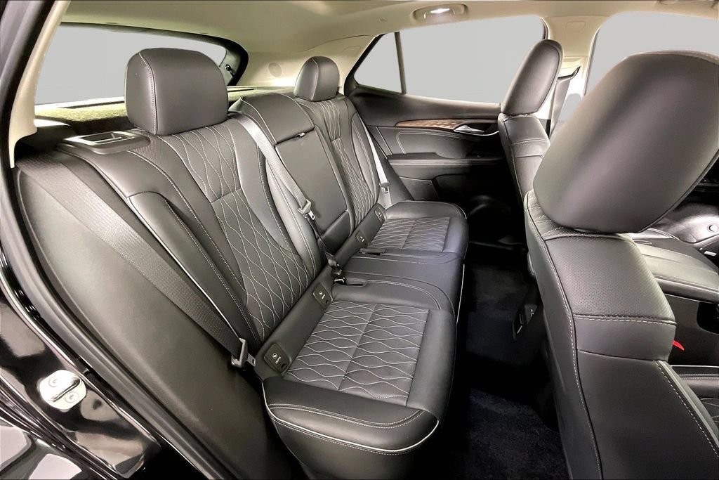 Certified 2023 Buick Envision Avenir FWD image 21