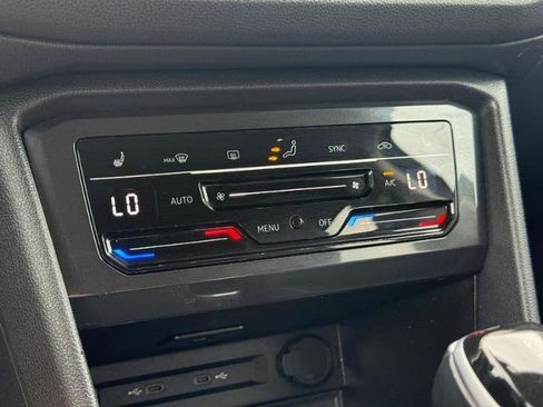 Used 2024 Volkswagen Tiguan SE FWD image 18