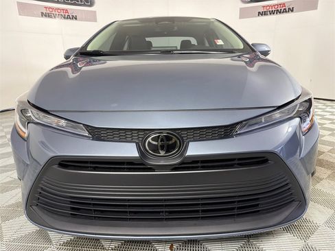 Used 2025 Toyota Corolla LE image 8