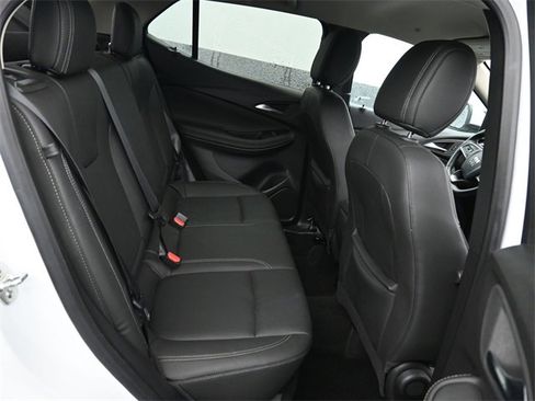 Used 2024 Buick Encore GX Sport Touring image 7