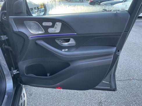 Certified 2025 Mercedes-Benz GLS 450 4MATIC image 49