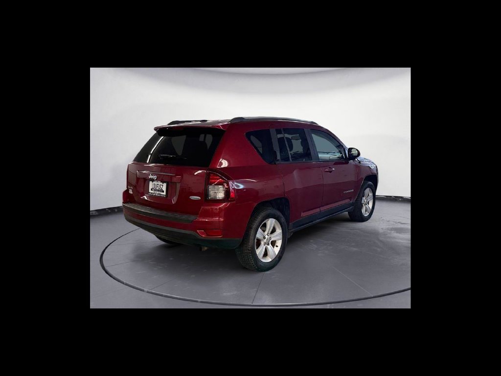 Used 2017 Jeep Compass Latitude AWD/4WD image 6