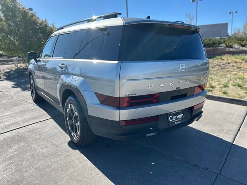 Used 2025 Hyundai Santa Fe SEL AWD/4WD image 5