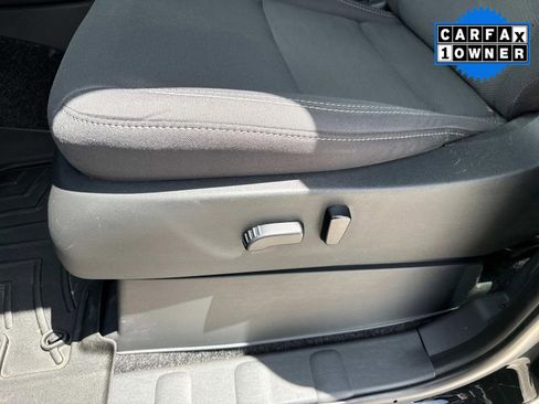 Used 2022 Nissan Frontier SV image 24